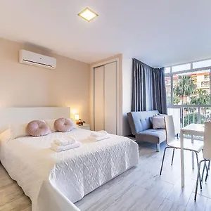 Apartment Sun Coast -- Superb With 4 Pools, Gardens & Breakfast, Benalmadena